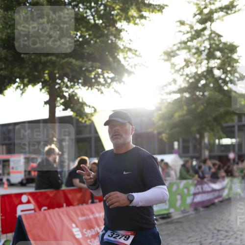 12.06.2026 - Holstenköstenlauf Michael Strokosch http://msf.ph/oto/9750105 12.06.2026 20:04:36 Laufen 3279 meine-sportfotos.de