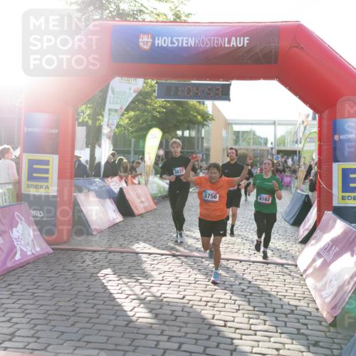 12.06.2026 - Holstenköstenlauf Michael Strokosch http://msf.ph/oto/9750112 12.06.2026 20:05:09 Laufen 3837, 3756, 4162, 24 meine-sportfotos.de