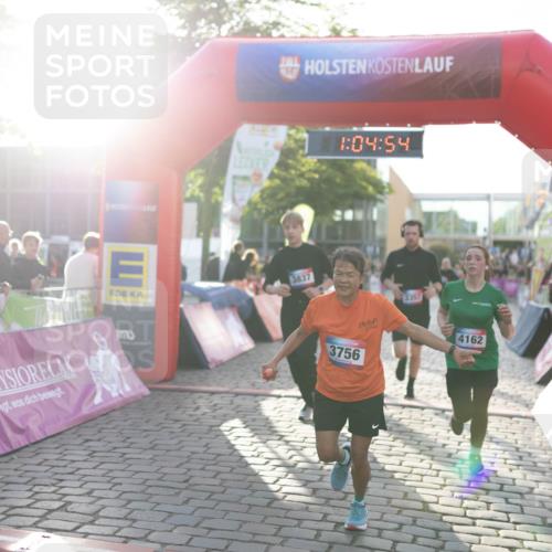 12.06.2026 - Holstenköstenlauf Michael Strokosch http://msf.ph/oto/9750120 12.06.2026 20:05:10 Laufen 1, 04, 54, 3837, 3756, 3357, 4162 meine-sportfotos.de
