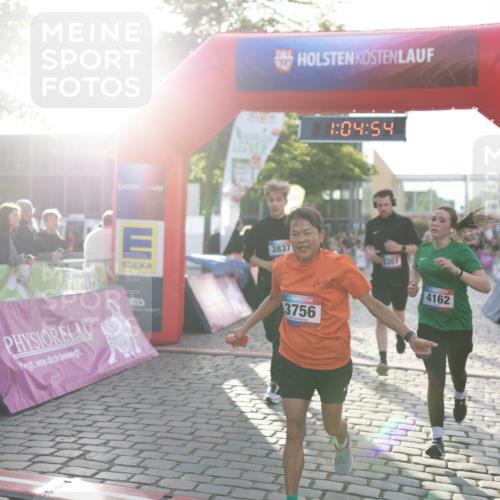 12.06.2026 - Holstenköstenlauf Michael Strokosch http://msf.ph/oto/9750122 12.06.2026 20:05:10 Laufen 1, 04, 54, 3837, 3756, 3357, 4162 meine-sportfotos.de