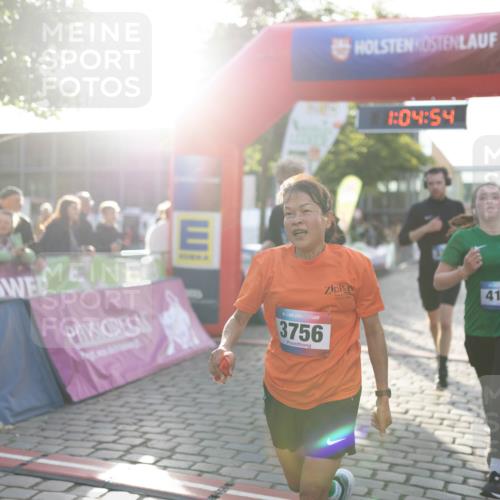12.06.2026 - Holstenköstenlauf Michael Strokosch http://msf.ph/oto/9750127 12.06.2026 20:05:10 Laufen 3756, 1, 04, 54, 4162 meine-sportfotos.de