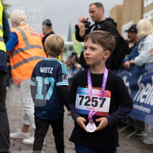 12.06.2026 - Holstenköstenlauf Michael Strokosch http://msf.ph/oto/9750195 12.06.2026 15:02:51 Laufen 17, 36, 7257 meine-sportfotos.de