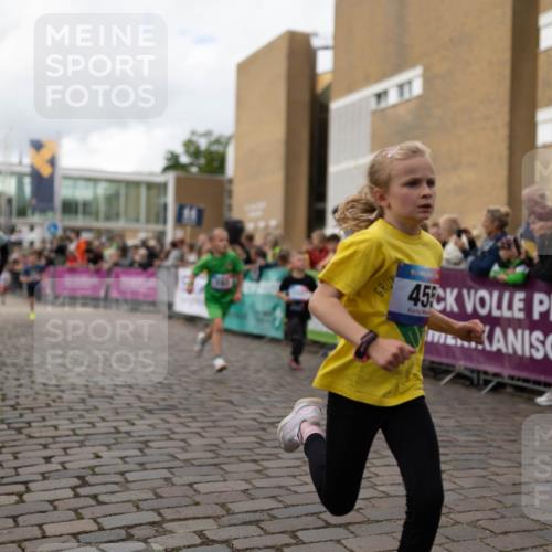 12.06.2026 - Holstenköstenlauf Michael Strokosch http://msf.ph/oto/9750321 12.06.2026 16:06:51 Laufen 45 meine-sportfotos.de