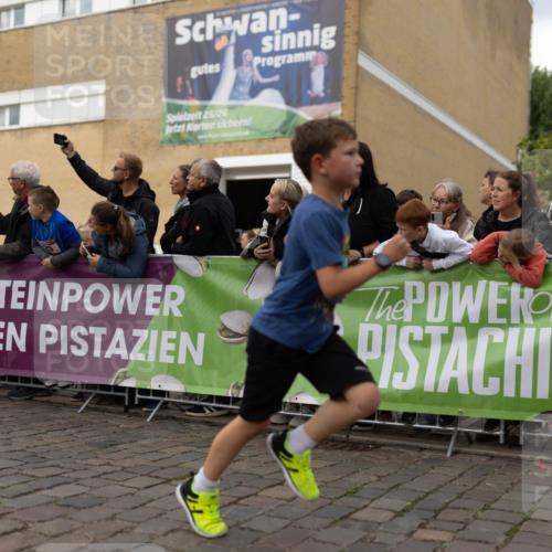 12.06.2026 - Holstenköstenlauf Michael Strokosch http://msf.ph/oto/9750335 12.06.2026 16:06:55 Laufen 25, 26 meine-sportfotos.de