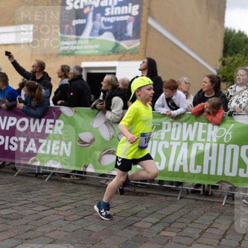 12.06.2026 - Holstenköstenlauf Michael Strokosch http://msf.ph/oto/9750347 12.06.2026 16:07:05 Laufen 25, 26, 10 meine-sportfotos.de