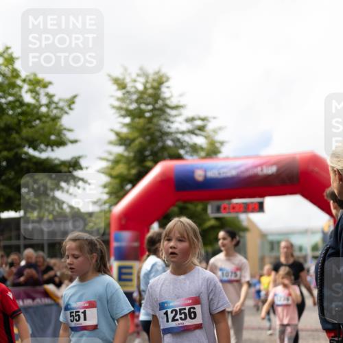 12.06.2026 - Holstenköstenlauf Michael Strokosch http://msf.ph/oto/9750390 12.06.2026 16:08:58 Laufen 551, 1256, 1075, 1255 meine-sportfotos.de