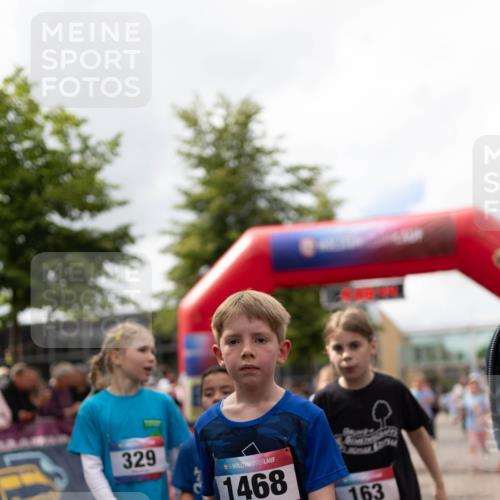 12.06.2026 - Holstenköstenlauf Michael Strokosch http://msf.ph/oto/9750393 12.06.2026 16:09:04 Laufen 329, 36, 1468, 163 meine-sportfotos.de