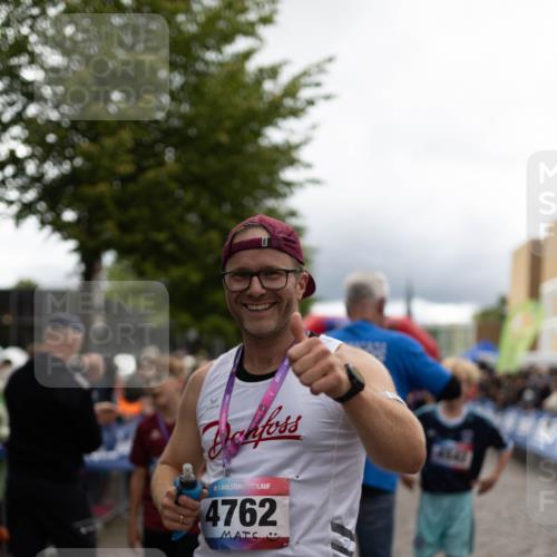 12.06.2026 - Holstenköstenlauf Michael Strokosch http://msf.ph/oto/9750613 12.06.2026 17:54:41 Laufen 4642, 4762 meine-sportfotos.de