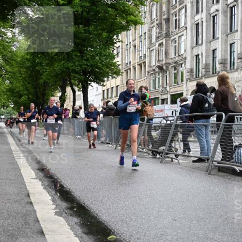 14.06.2026 - REWE Women's Run J. Mangold http://msf.ph/oto/9750655 14.06.2026 10:01:41 Ziel 10177, 10860, 11139, 11162, 11180, 11506, 11511, 11514 meine-sportfotos.de