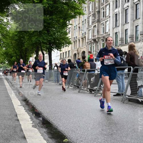 14.06.2026 - REWE Women's Run J. Mangold http://msf.ph/oto/9750660 14.06.2026 10:01:43 Ziel 10177, 10860, 10967, 11162, 11180, 11506, 11511, 11514 meine-sportfotos.de