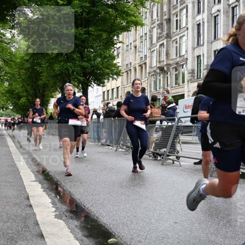 14.06.2026 - REWE Women's Run J. Mangold http://msf.ph/oto/9750671 14.06.2026 10:01:45 Ziel 10132, 10177, 10251, 10860, 10967, 11162, 11506, 11511, 11514 meine-sportfotos.de