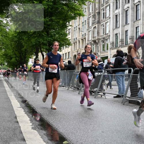 14.06.2026 - REWE Women's Run J. Mangold http://msf.ph/oto/9750686 14.06.2026 10:01:49 Ziel 10132, 10177, 10251, 10340, 10860, 10967, 11511, 11512, 11514 meine-sportfotos.de