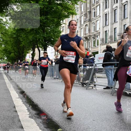 14.06.2026 - REWE Women's Run J. Mangold http://msf.ph/oto/9750690 14.06.2026 10:01:50 Ziel 10132, 10177, 10251, 10340, 10967, 11511, 11512, 11513, 11514 meine-sportfotos.de