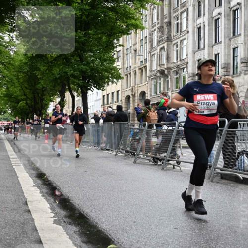 14.06.2026 - REWE Women's Run J. Mangold http://msf.ph/oto/9750698 14.06.2026 10:01:52 Ziel 10132, 10251, 10340, 10967, 11512, 11513 meine-sportfotos.de