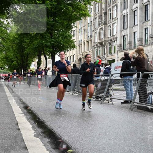 14.06.2026 - REWE Women's Run J. Mangold http://msf.ph/oto/9750704 14.06.2026 10:01:54 Ziel 10132, 10251, 10340, 11512, 11513 meine-sportfotos.de
