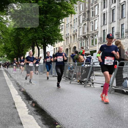 14.06.2026 - REWE Women's Run J. Mangold http://msf.ph/oto/9750710 14.06.2026 10:02:00 Ziel 10622, 10733, 10772, 10904, 11032, 11191, 11329, 11513 meine-sportfotos.de