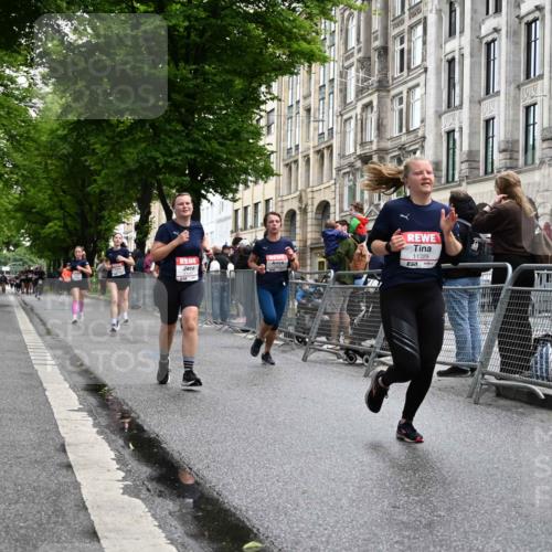 14.06.2026 - REWE Women's Run J. Mangold http://msf.ph/oto/9750717 14.06.2026 10:02:01 Ziel 10622, 10733, 10772, 10904, 10945, 10946, 11032, 11191, 11329 meine-sportfotos.de