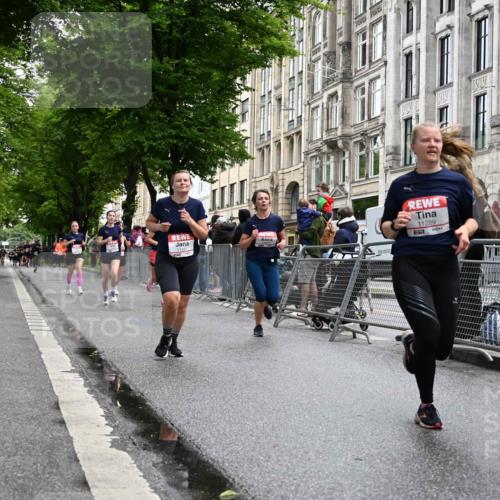 14.06.2026 - REWE Women's Run J. Mangold http://msf.ph/oto/9750718 14.06.2026 10:02:02 Ziel 10622, 10733, 10772, 10904, 10945, 10946, 11032, 11191, 11329 meine-sportfotos.de