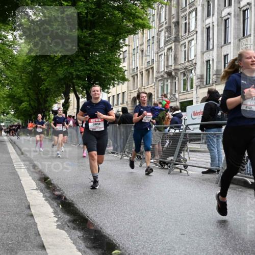 14.06.2026 - REWE Women's Run J. Mangold http://msf.ph/oto/9750720 14.06.2026 10:02:02 Ziel 10622, 10733, 10772, 10904, 10945, 10946, 11032, 11191, 11329 meine-sportfotos.de