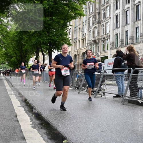 14.06.2026 - REWE Women's Run J. Mangold http://msf.ph/oto/9750722 14.06.2026 10:02:02 Ziel 10622, 10733, 10772, 10904, 10945, 10946, 11032, 11191, 11329 meine-sportfotos.de