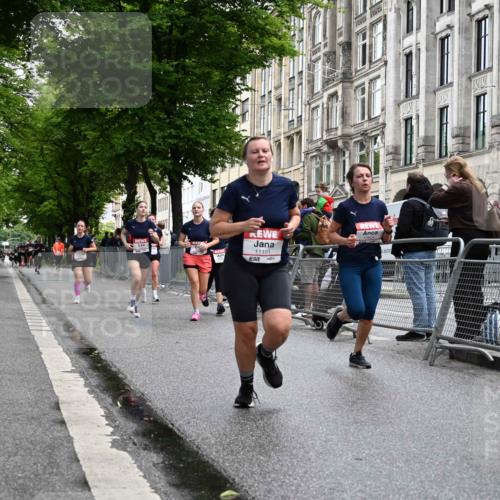 14.06.2026 - REWE Women's Run J. Mangold http://msf.ph/oto/9750725 14.06.2026 10:02:03 Ziel 10622, 10733, 10772, 10904, 10945, 10946, 11032, 11191, 11329 meine-sportfotos.de