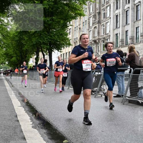 14.06.2026 - REWE Women's Run J. Mangold http://msf.ph/oto/9750726 14.06.2026 10:02:03 Ziel 10622, 10733, 10772, 10904, 10945, 10946, 11032, 11191, 11329 meine-sportfotos.de