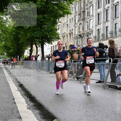 14.06.2026 - REWE Women's Run J. Mangold http://msf.ph/oto/9750745 14.06.2026 10:02:06 Ziel 10622, 10733, 10772, 10904, 10945, 10946, 11191, 11329 meine-sportfotos.de