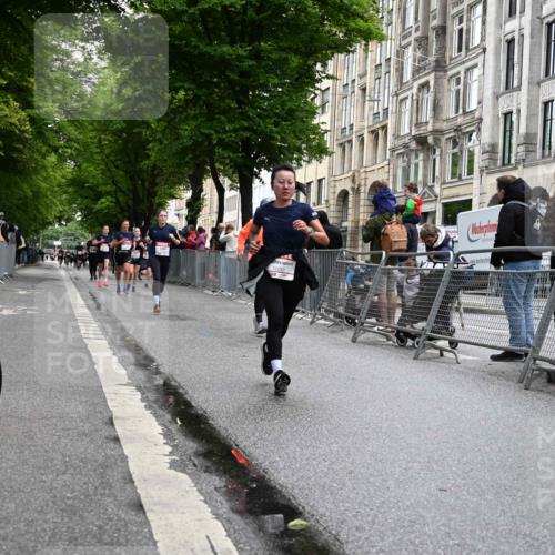 14.06.2026 - REWE Women's Run J. Mangold http://msf.ph/oto/9750756 14.06.2026 10:02:16 Ziel 10261, 10780, 11102 meine-sportfotos.de