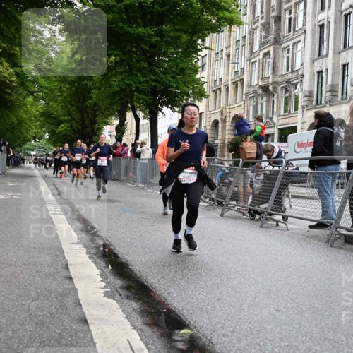14.06.2026 - REWE Women's Run J. Mangold http://msf.ph/oto/9750757 14.06.2026 10:02:16 Ziel 10261, 10780, 11102 meine-sportfotos.de