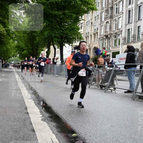14.06.2026 - REWE Women's Run J. Mangold http://msf.ph/oto/9750758 14.06.2026 10:02:16 Ziel 10261, 10780, 11102 meine-sportfotos.de