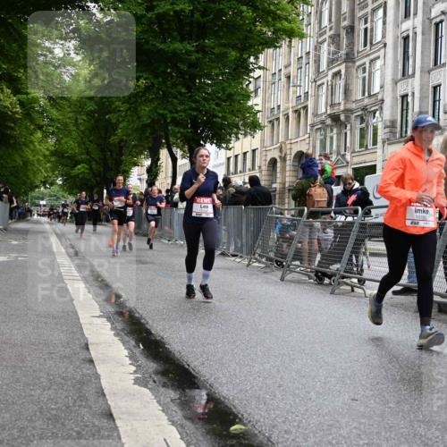 14.06.2026 - REWE Women's Run J. Mangold http://msf.ph/oto/9750763 14.06.2026 10:02:18 Ziel 10261, 10617, 10780, 10932, 11102, 11201 meine-sportfotos.de