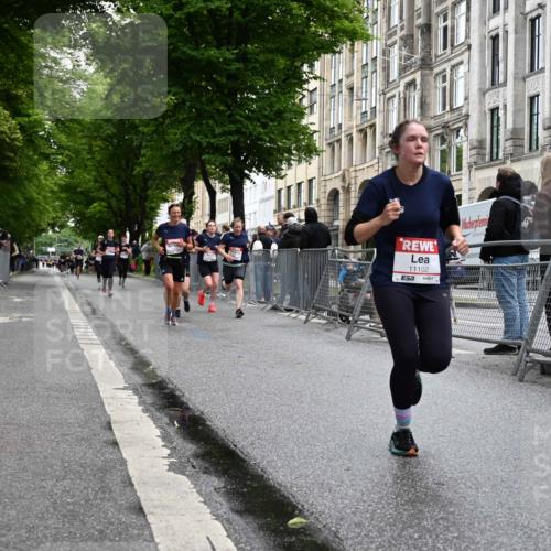 14.06.2026 - REWE Women's Run J. Mangold http://msf.ph/oto/9750768 14.06.2026 10:02:19 Ziel 10261, 10617, 10780, 10932, 11102, 11201, 11448 meine-sportfotos.de