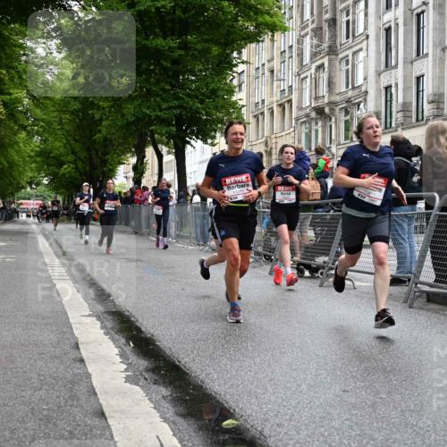 14.06.2026 - REWE Women's Run J. Mangold http://msf.ph/oto/9750773 14.06.2026 10:02:22 Ziel 10617, 10639, 10780, 10932, 11102, 11201, 11448, 11469 meine-sportfotos.de