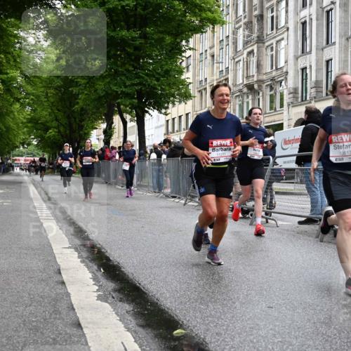 14.06.2026 - REWE Women's Run J. Mangold http://msf.ph/oto/9750775 14.06.2026 10:02:23 Ziel 10181, 10617, 10639, 10780, 10932, 11102, 11110, 11201, 11448, 11469 meine-sportfotos.de