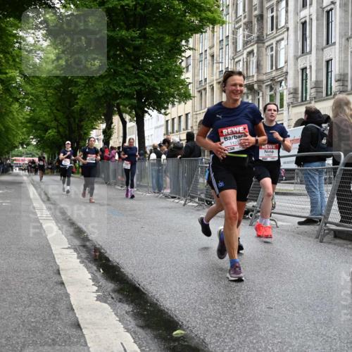 14.06.2026 - REWE Women's Run J. Mangold http://msf.ph/oto/9750777 14.06.2026 10:02:23 Ziel 10181, 10617, 10639, 10780, 10932, 11102, 11110, 11201, 11448, 11469 meine-sportfotos.de