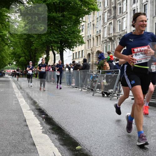14.06.2026 - REWE Women's Run J. Mangold http://msf.ph/oto/9750780 14.06.2026 10:02:24 Ziel 10181, 10617, 10639, 10932, 11110, 11201, 11448, 11469 meine-sportfotos.de