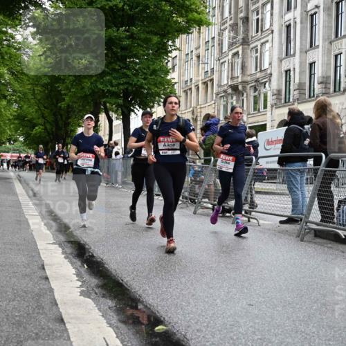 14.06.2026 - REWE Women's Run J. Mangold http://msf.ph/oto/9750783 14.06.2026 10:02:27 Ziel 10181, 10617, 10639, 10932, 11110, 11201, 11448, 11469 meine-sportfotos.de