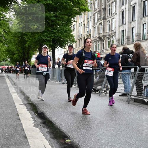14.06.2026 - REWE Women's Run J. Mangold http://msf.ph/oto/9750785 14.06.2026 10:02:27 Ziel 10181, 10617, 10639, 10932, 11110, 11201, 11448, 11469 meine-sportfotos.de
