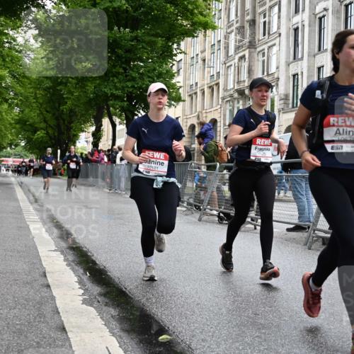 14.06.2026 - REWE Women's Run J. Mangold http://msf.ph/oto/9750790 14.06.2026 10:02:28 Ziel 10181, 10639, 10932, 11110, 11201, 11448, 11469 meine-sportfotos.de