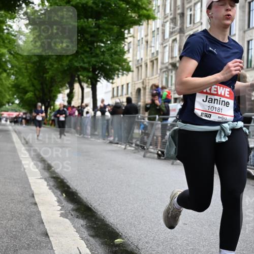 14.06.2026 - REWE Women's Run J. Mangold http://msf.ph/oto/9750795 14.06.2026 10:02:29 Ziel 10181, 10639, 11110, 11448, 11469 meine-sportfotos.de