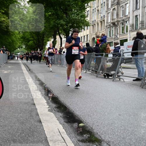 14.06.2026 - REWE Women's Run J. Mangold http://msf.ph/oto/9750806 14.06.2026 10:02:45 Ziel 10224, 11350, 11523 meine-sportfotos.de