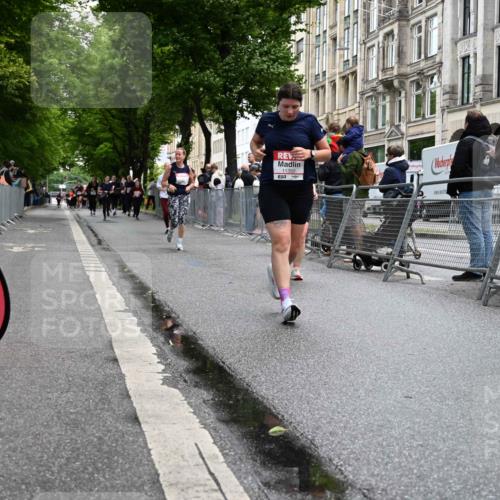 14.06.2026 - REWE Women's Run J. Mangold http://msf.ph/oto/9750808 14.06.2026 10:02:45 Ziel 10224, 11350, 11523 meine-sportfotos.de