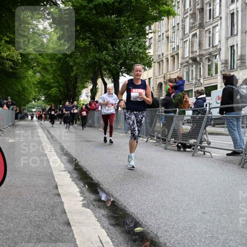 14.06.2026 - REWE Women's Run J. Mangold http://msf.ph/oto/9750814 14.06.2026 10:02:48 Ziel 10224, 11350, 11444, 11523 meine-sportfotos.de