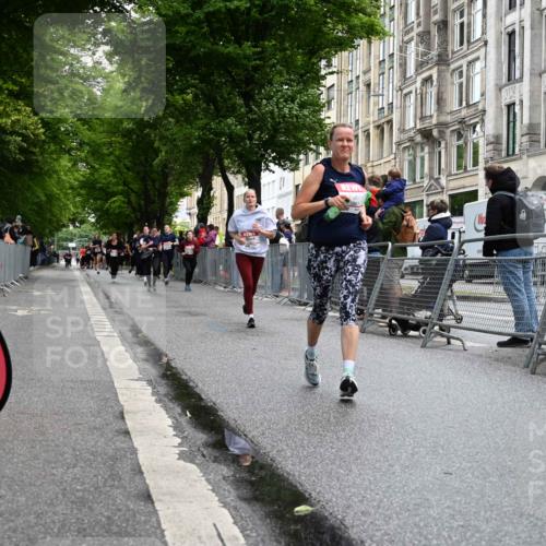 14.06.2026 - REWE Women's Run J. Mangold http://msf.ph/oto/9750817 14.06.2026 10:02:49 Ziel 10224, 11350, 11444, 11523 meine-sportfotos.de