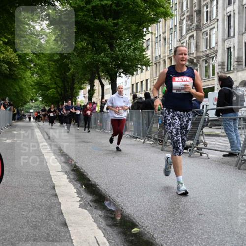 14.06.2026 - REWE Women's Run J. Mangold http://msf.ph/oto/9750819 14.06.2026 10:02:49 Ziel 10224, 11350, 11444, 11523 meine-sportfotos.de
