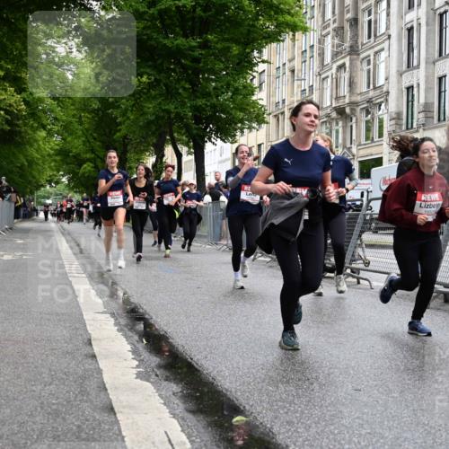 14.06.2026 - REWE Women's Run J. Mangold http://msf.ph/oto/9750843 14.06.2026 10:02:56 Ziel 10026, 10028, 10029, 10421, 10510, 10527, 10670, 10785, 11208, 11444 meine-sportfotos.de