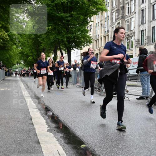 14.06.2026 - REWE Women's Run J. Mangold http://msf.ph/oto/9750845 14.06.2026 10:02:56 Ziel 10026, 10028, 10029, 10421, 10510, 10527, 10670, 10785, 11208, 11444 meine-sportfotos.de