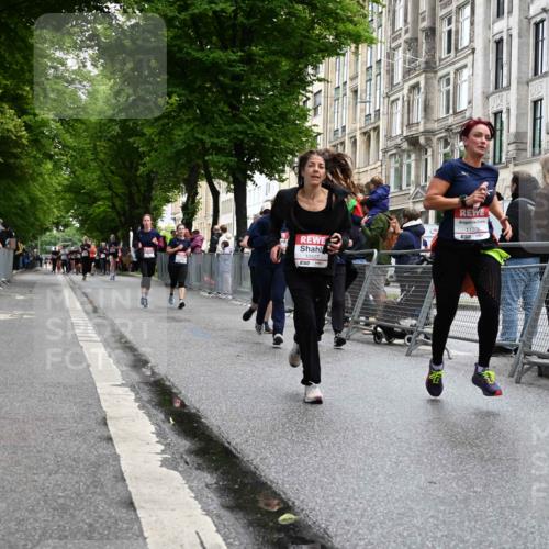 14.06.2026 - REWE Women's Run J. Mangold http://msf.ph/oto/9750859 14.06.2026 10:02:59 Ziel 10026, 10028, 10029, 10323, 10421, 10510, 10527, 10652, 10670, 10785, 11208, 11366 meine-sportfotos.de