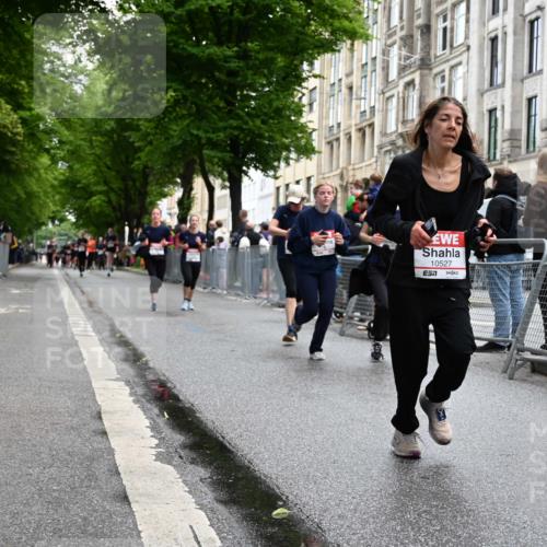 14.06.2026 - REWE Women's Run J. Mangold http://msf.ph/oto/9750864 14.06.2026 10:03:00 Ziel 10026, 10028, 10029, 10323, 10421, 10510, 10527, 10652, 10670, 10785, 11208, 11366 meine-sportfotos.de