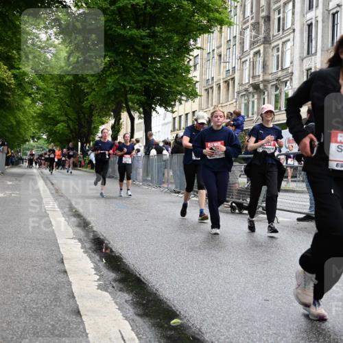 14.06.2026 - REWE Women's Run J. Mangold http://msf.ph/oto/9750865 14.06.2026 10:03:00 Ziel 10026, 10028, 10029, 10323, 10421, 10510, 10527, 10652, 10670, 10785, 11208, 11366 meine-sportfotos.de